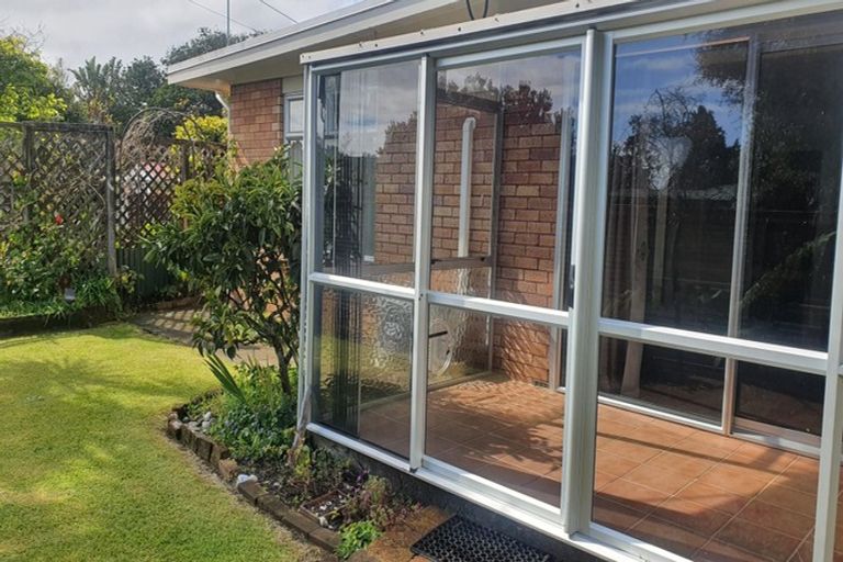 Photo of property in 10 Shortland Street, Lower Vogeltown, New Plymouth, 4310