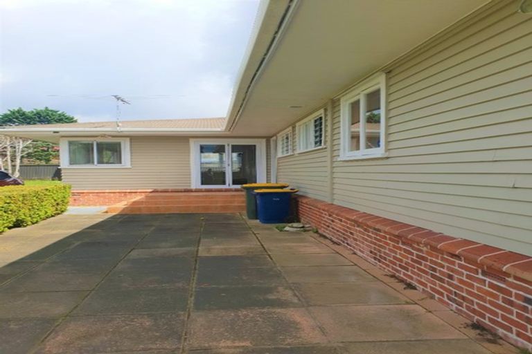 Photo of property in 185 Don Buck Road, Massey, Auckland, 0614
