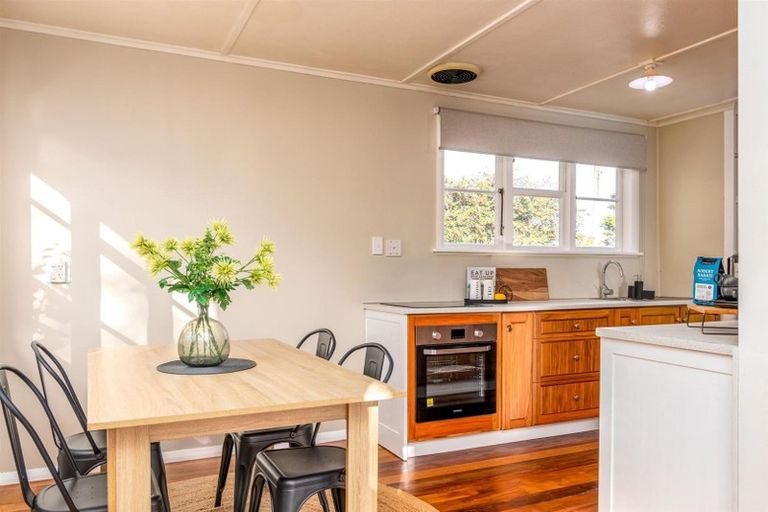 Photo of property in 15 Stamford Place, Lansdowne, Masterton, 5810