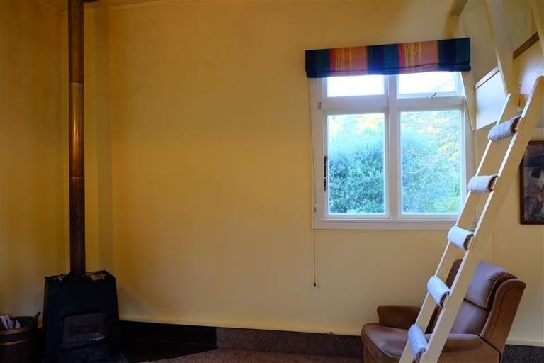 Photo of property in 1130 Moonshine Road, Judgeford, Porirua, 5381