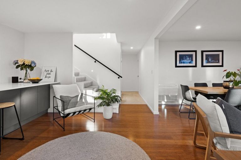 Photo of property in 19 Hospital Terrace, Hospital Hill, Napier, 4110