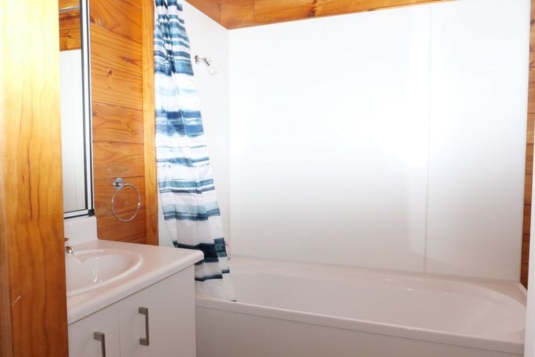 Photo of property in 56a Glen Road, Raumati South, Paraparaumu, 5032