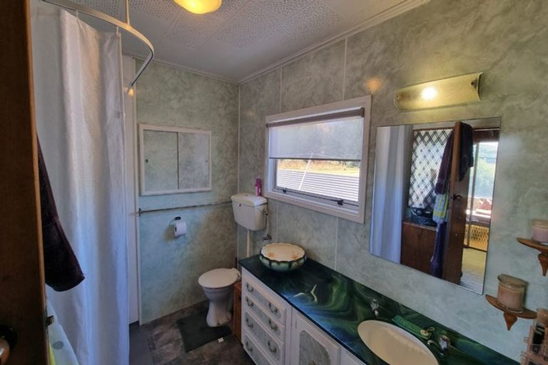 Photo of property in 60 Wylam Street, Waikaia, 9778