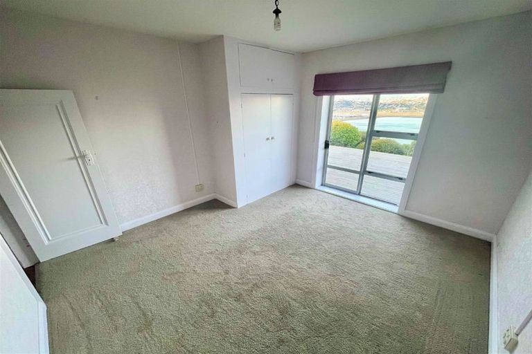 Photo of property in 77 Houghton Bay Road, Houghton Bay, Wellington, 6023