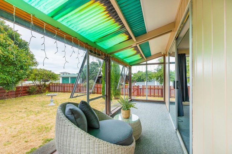 Photo of property in 9 Cypress Grove, Paraparaumu, 5032