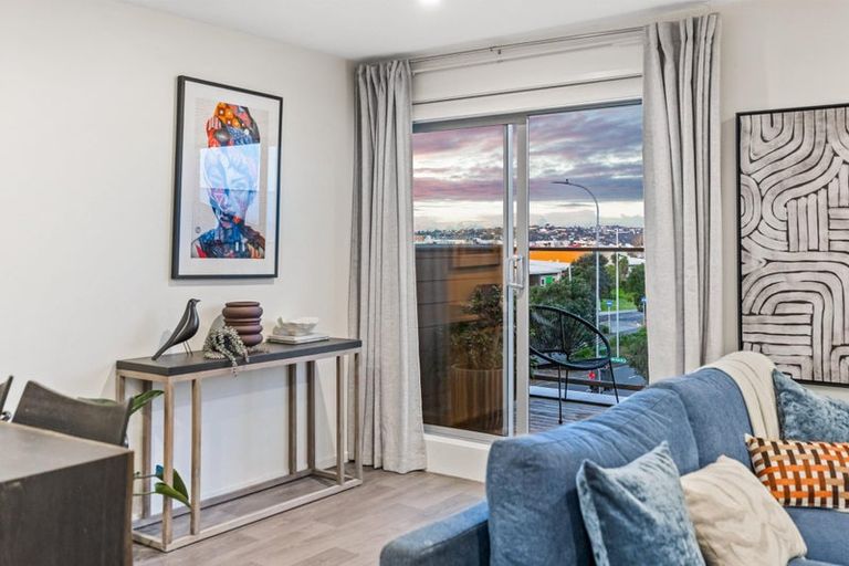 Photo of property in 203/160a Hobsonville Point Road, Hobsonville, Auckland, 0616