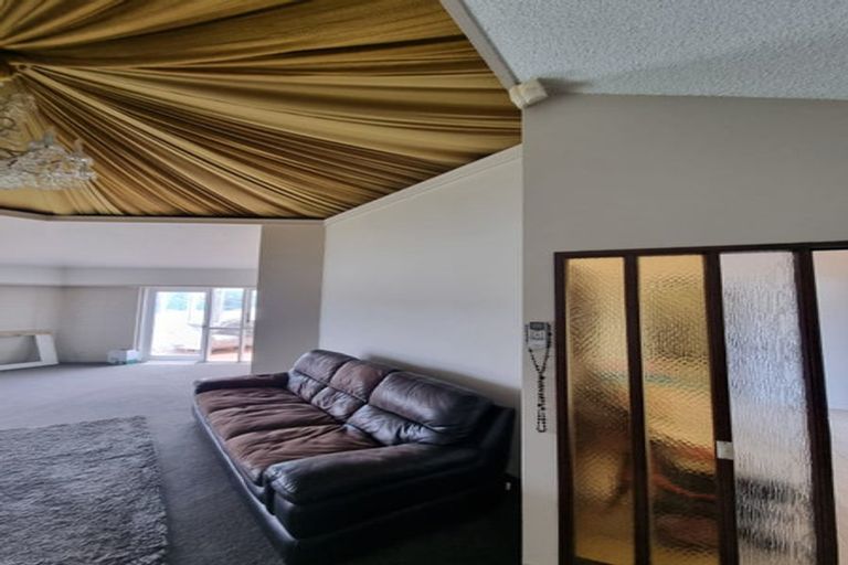 Photo of property in 9 Rangitane Street, Maupuia, Wellington, 6022