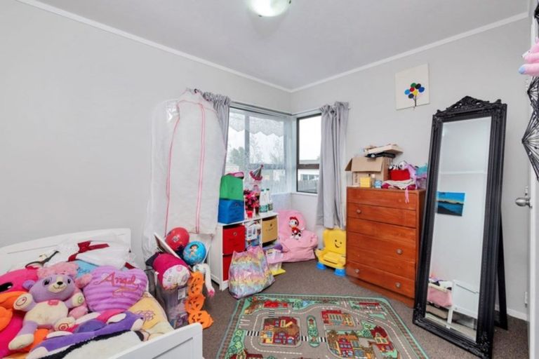 Photo of property in 163 Finlayson Avenue, Clendon Park, Auckland, 2103