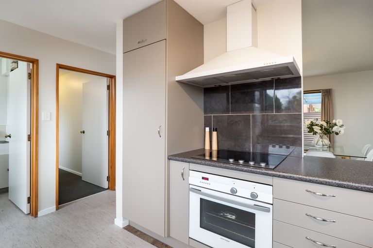 Photo of property in 21 Deyell Crescent, Sydenham, Christchurch, 8023