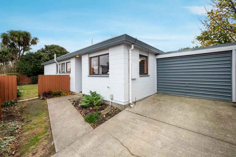 Photo of property in 21 Deyell Crescent, Sydenham, Christchurch, 8023