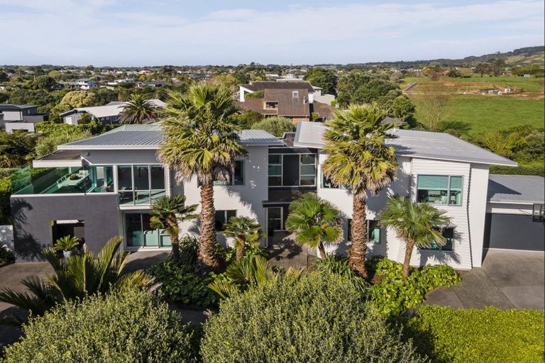 Photo of property in 17b Shearer Drive, Oakura, 4314