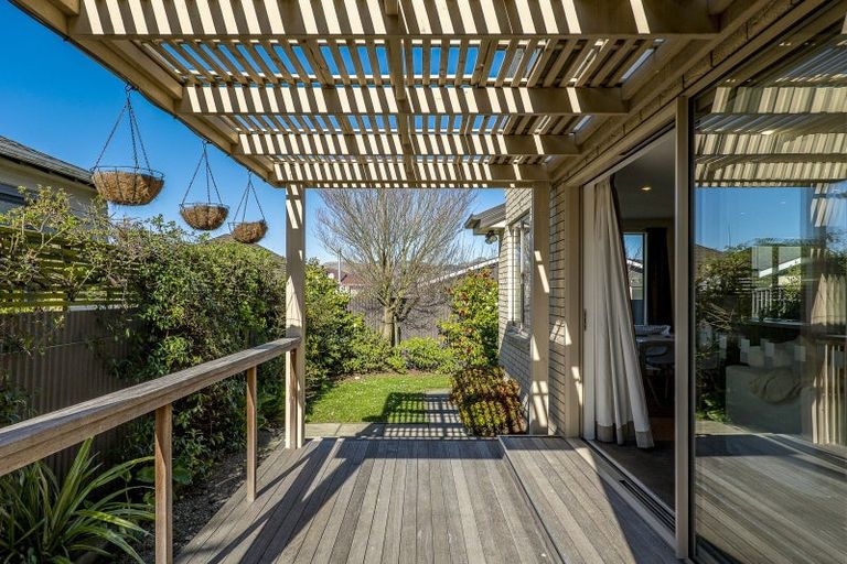 Photo of property in 126 Lincoln Road, Addington, Christchurch, 8024