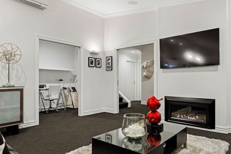 Photo of property in 2a Jahan Lane, Cashmere, Christchurch, 8022
