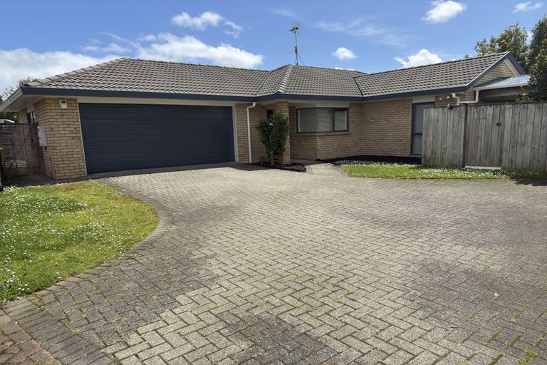 Photo of property in 70 Sheriff Place, Randwick Park, Auckland, 2105