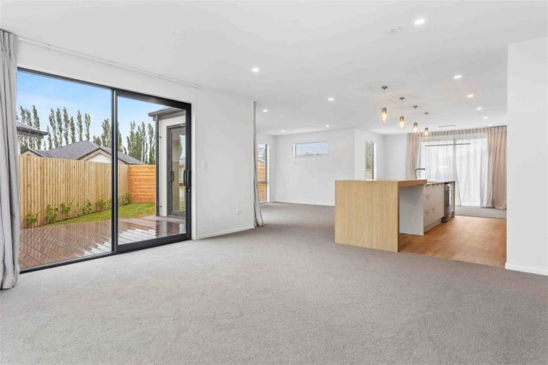 Photo of property in 22 Mcquillan Avenue, Woodend, 7610