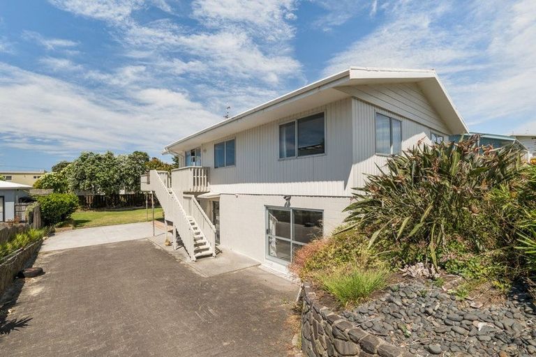 Photo of property in 207 Seaforth Road, Waihi Beach, 3611