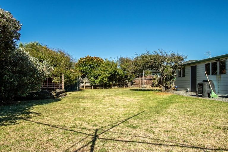Photo of property in 14 Mahana Road, Paraparaumu Beach, Paraparaumu, 5032