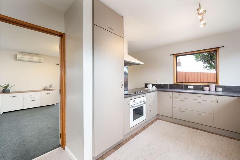 Photo of property in 21 Deyell Crescent, Sydenham, Christchurch, 8023