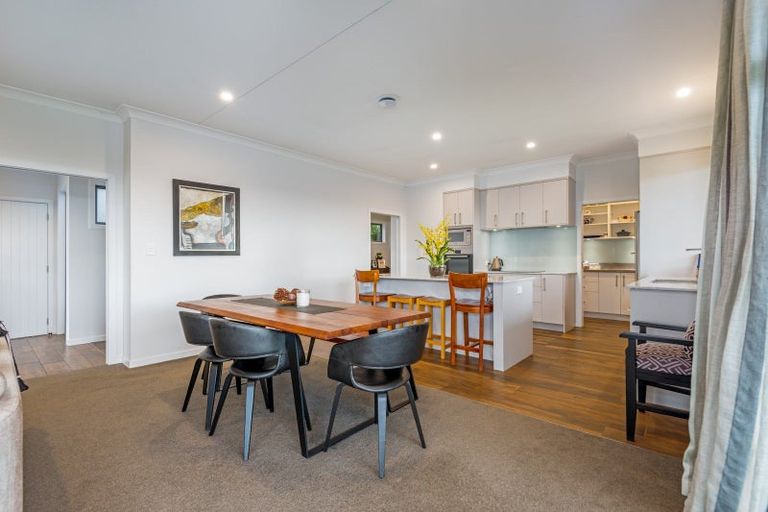 Photo of property in 12 Fleetwood Lane, Turitea, Palmerston North, 4472