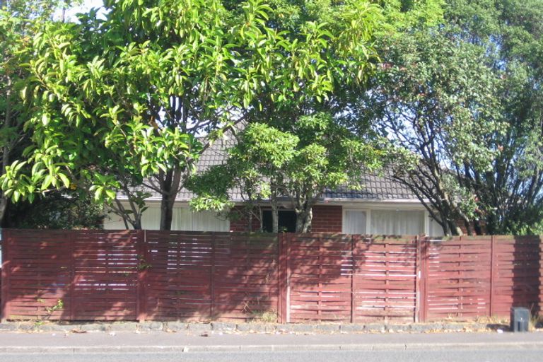 Photo of property in 1/3202 Great North Road, New Lynn, Auckland, 0600
