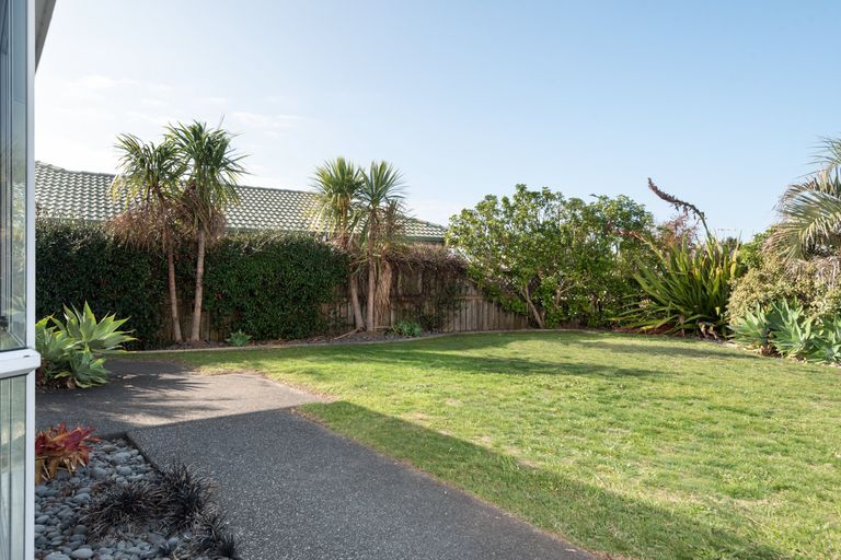 Photo of property in 18 Ocean Crest, Papamoa Beach, Papamoa, 3118