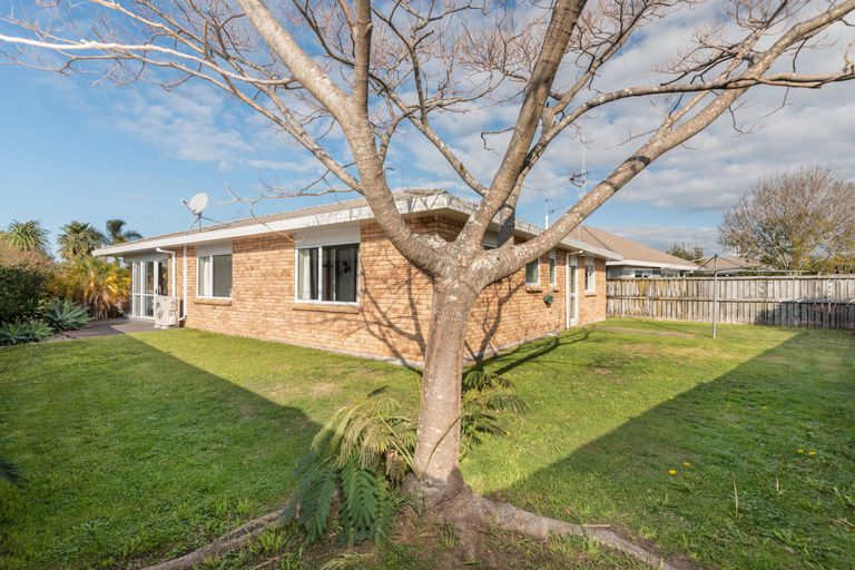 Photo of property in 18 Ocean Crest, Papamoa Beach, Papamoa, 3118