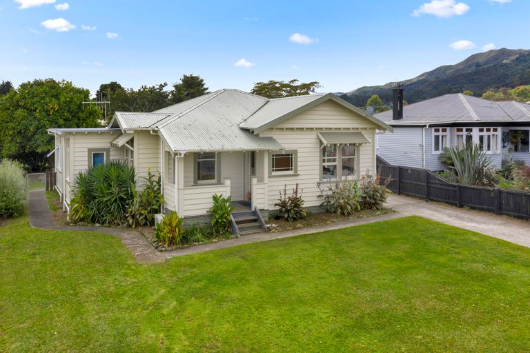 Photo of property in 8 Longfellow Street, Te Aroha, 3320