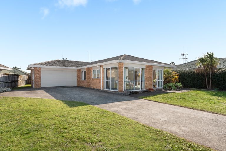 Photo of property in 18 Ocean Crest, Papamoa Beach, Papamoa, 3118