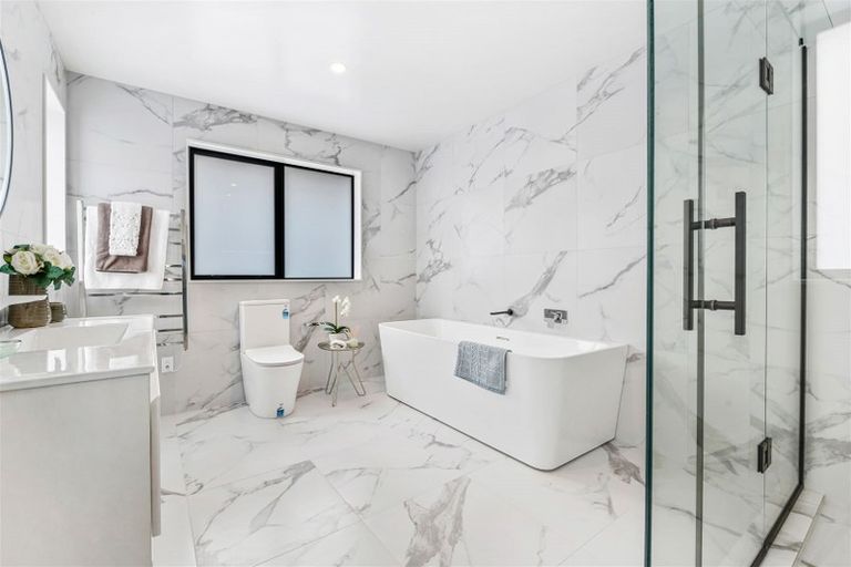 Photo of property in 13 Downpatrick Drive, Flat Bush, Auckland, 2019