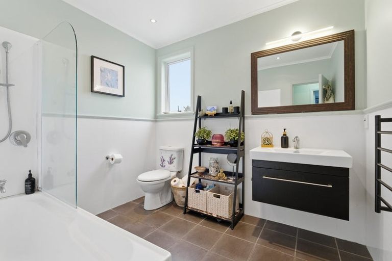 Photo of property in 24 Maxwell Avenue, Durie Hill, Whanganui, 4500