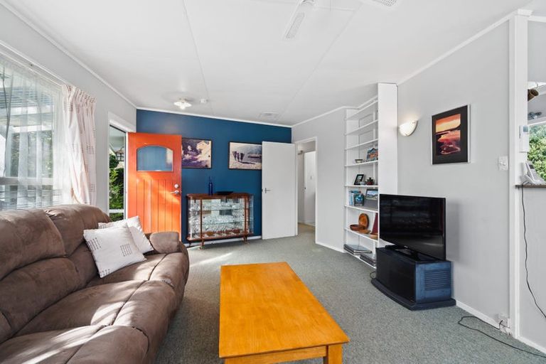 Photo of property in 10 Edge Street, Onerahi, Whangarei, 0110