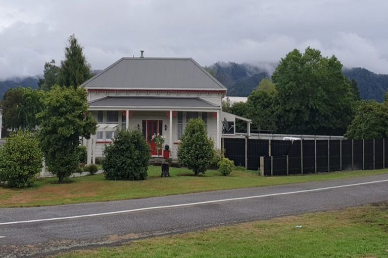 Photo of property in 28 Victory Street, Reefton, 7830