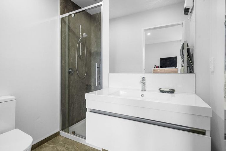 Photo of property in 2/37 Webb Street, St Albans, Christchurch, 8014