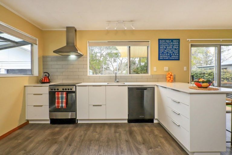 Photo of property in 34 Warwick Crescent, Taradale, Napier, 4112