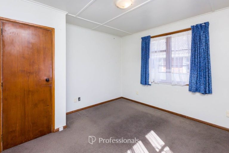 Photo of property in 16 Hazel Street, Ebdentown, Upper Hutt, 5018