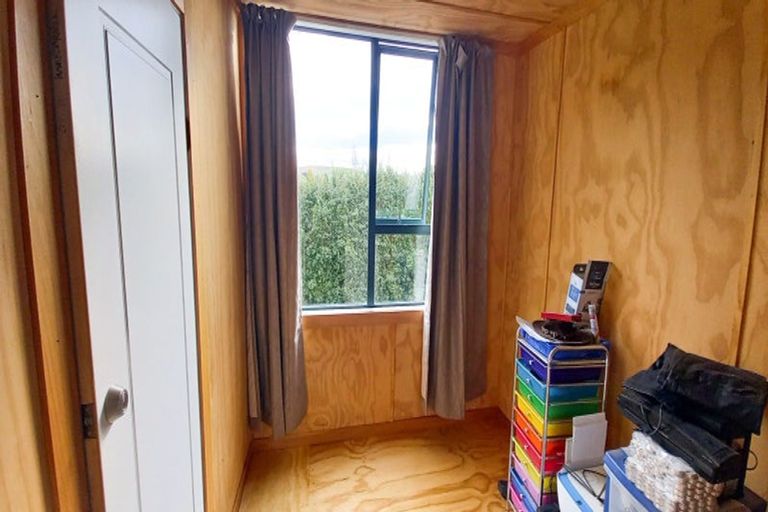 Photo of property in 2154 Ohai Clifden Highway, Eastern Bush, Otautau, 9682