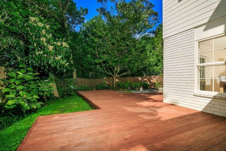 Photo of property in 9a Moore Street, Hillcrest, Auckland, 0627