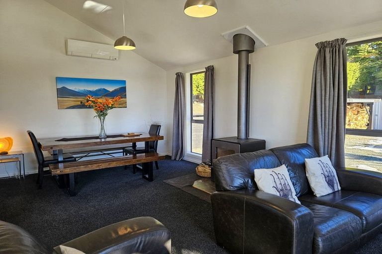 Photo of property in 12 O'neill Place, Lake Tekapo, 7999