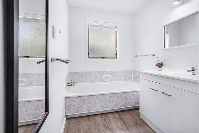 Photo of property in 26a Braid Road, St Andrews, Hamilton, 3200