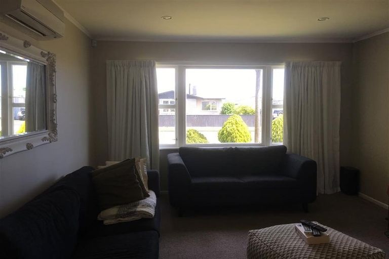 Photo of property in 13 Meadowvale Drive, Levin, 5510