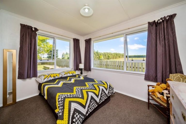 Photo of property in 323 Hunter Road, Eltham, Hawera, 4673