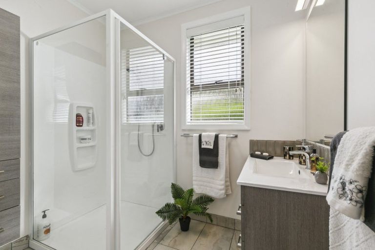 Photo of property in 365 Main Road, Tawa, Wellington, 5028