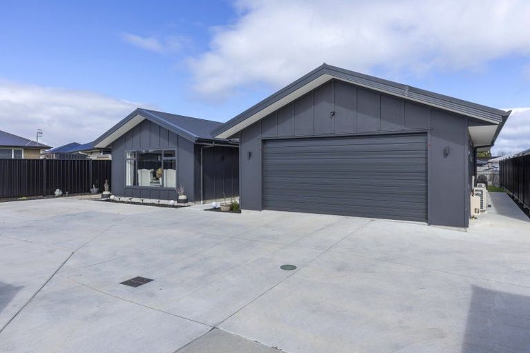 Photo of property in 32 Tawhai Crescent, Wharewaka, Taupo, 3330