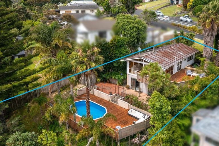 Photo of property in 105 Kia Ora Road, Beach Haven, Auckland, 0626