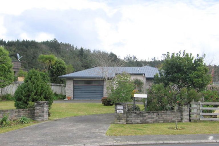 Photo of property in 106 Whitby Place, Whangamata, 3620