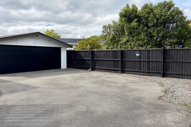 Photo of property in 15 Talltree Avenue, Avonhead, Christchurch, 8042