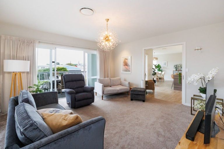 Photo of property in 9 Roore Street, Foxton Beach, Foxton, 4815