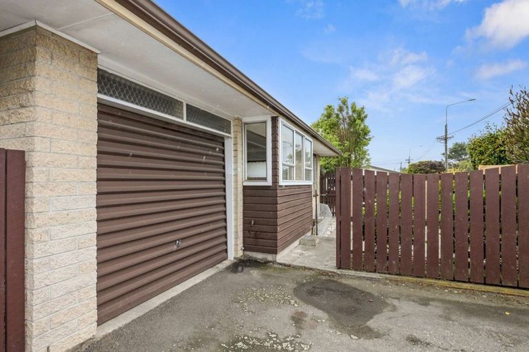 Photo of property in 1/39 Waimairi Road, Upper Riccarton, Christchurch, 8041