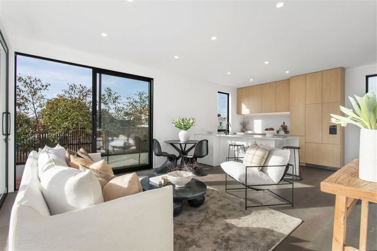 Photo of property in 1/37 Repton Street, Merivale, Christchurch, 8014