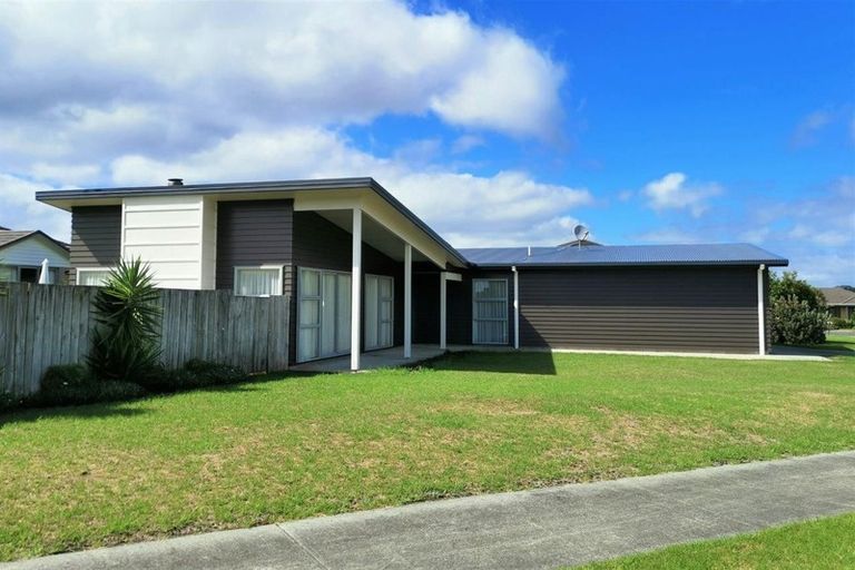 Photo of property in 33 Karo Street, Ruakaka, 0116